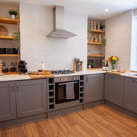 Oxford Street Grand Apartment- Free Evening Parking سوثامبتون المظهر الخارجي الصورة